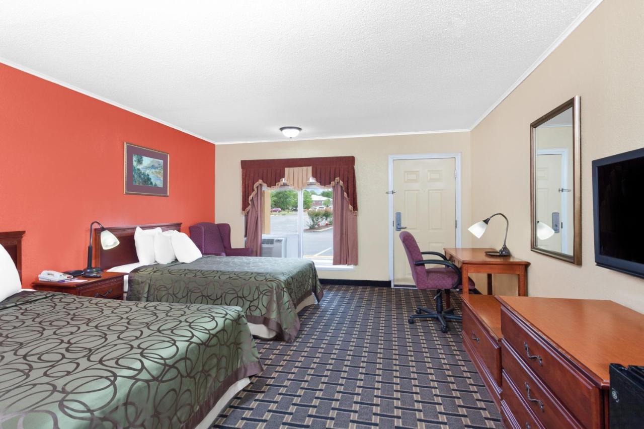 Travelodge By Wyndham Jackson I-40 Exit 82 Eksteriør bilde