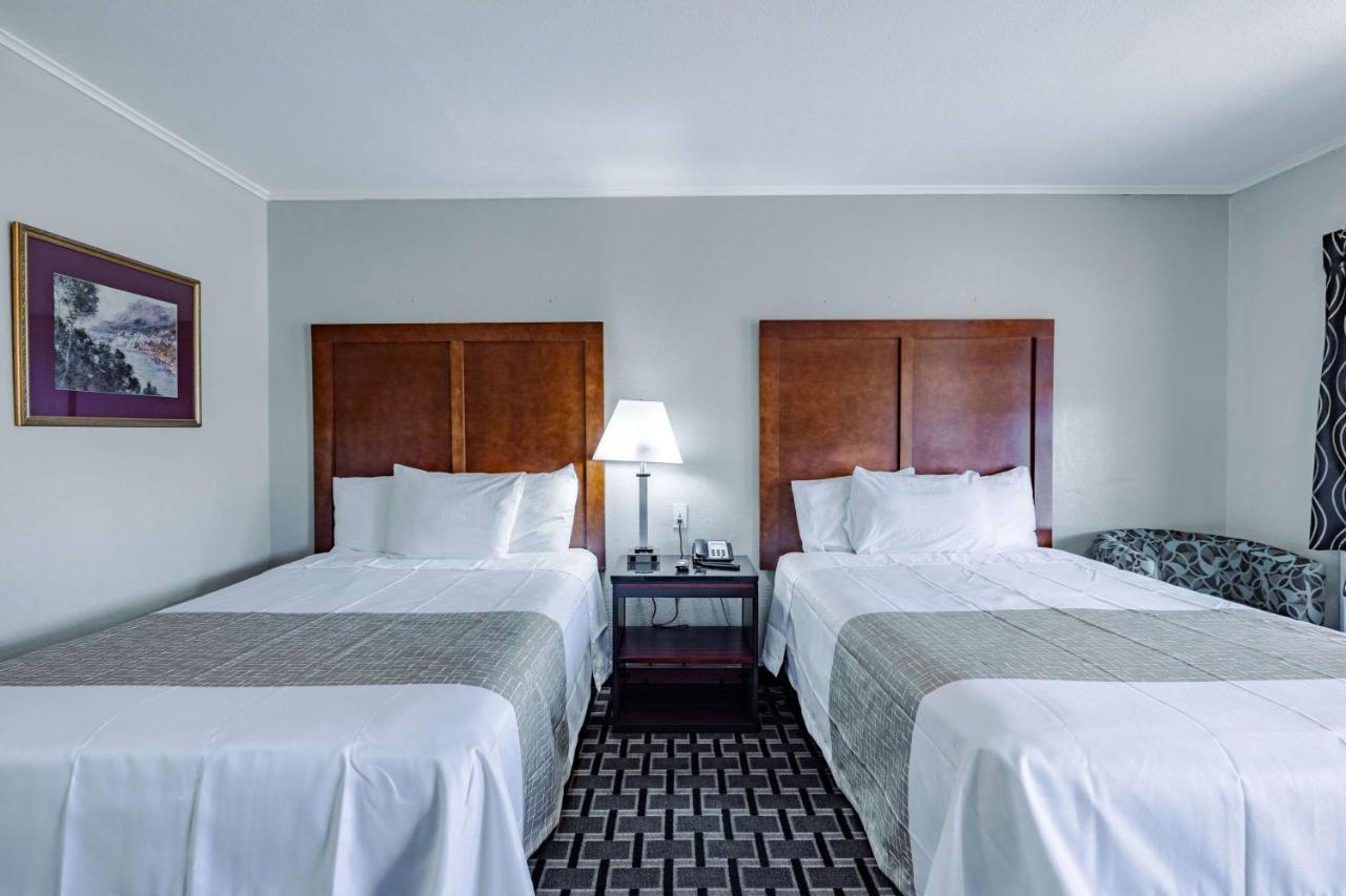 Travelodge By Wyndham Jackson I-40 Exit 82 Eksteriør bilde